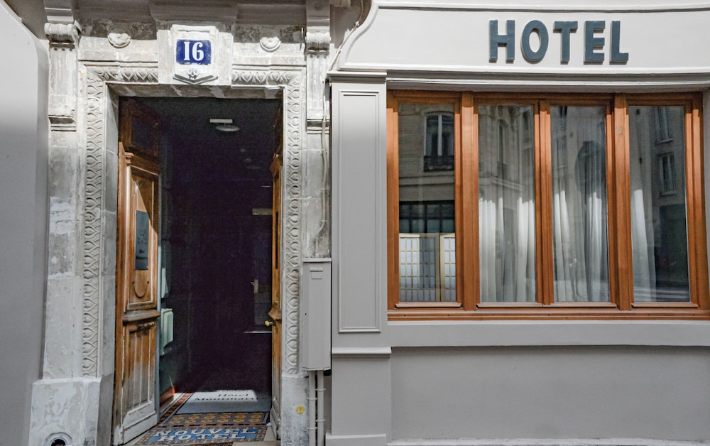 HOTEL MONTMARTRE 5/48