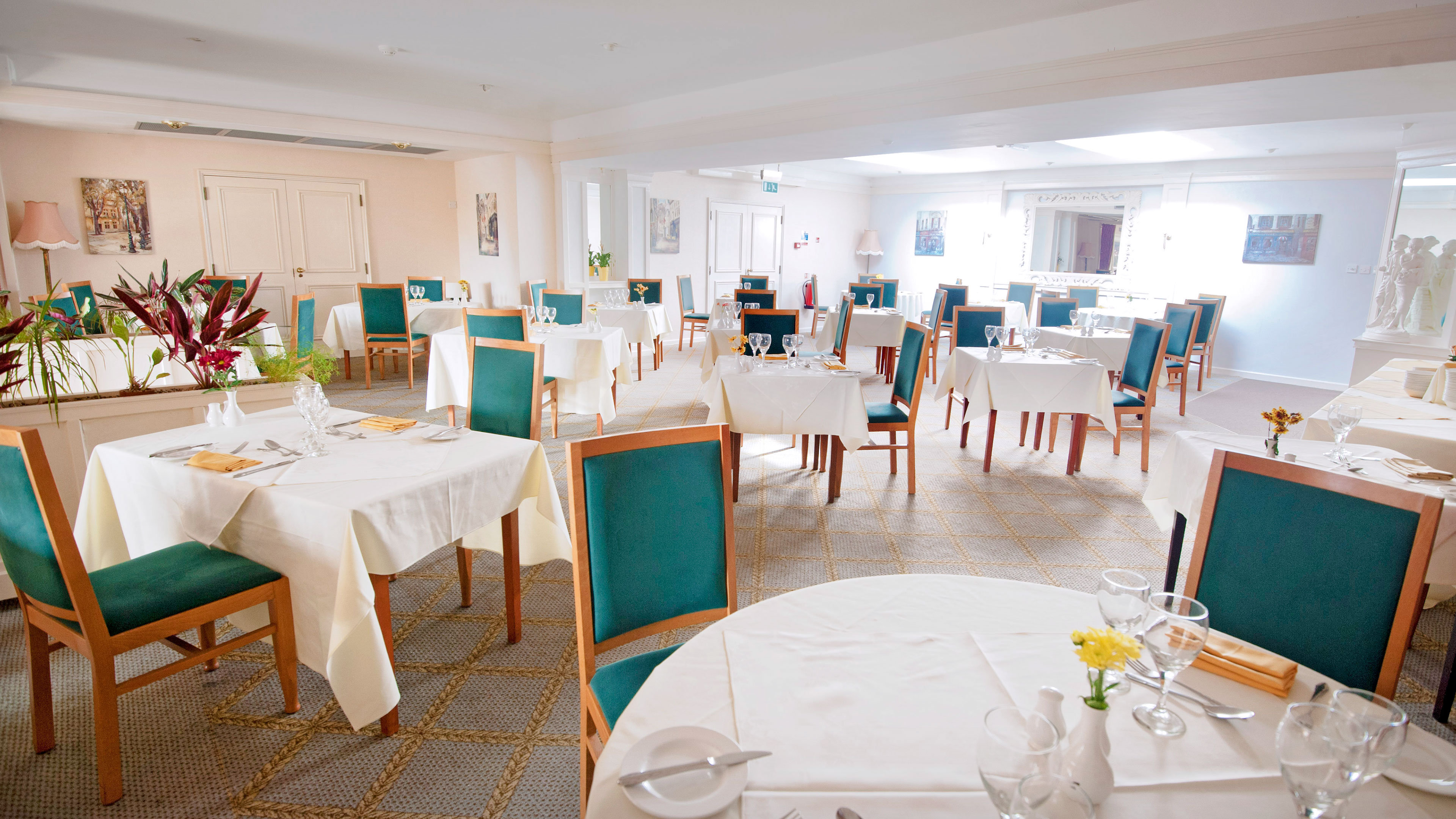 Penmere Manor Hotel 43/46