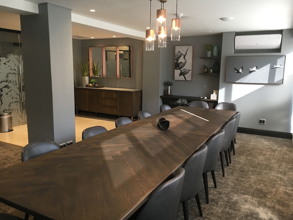 Belaire Suites 25/50