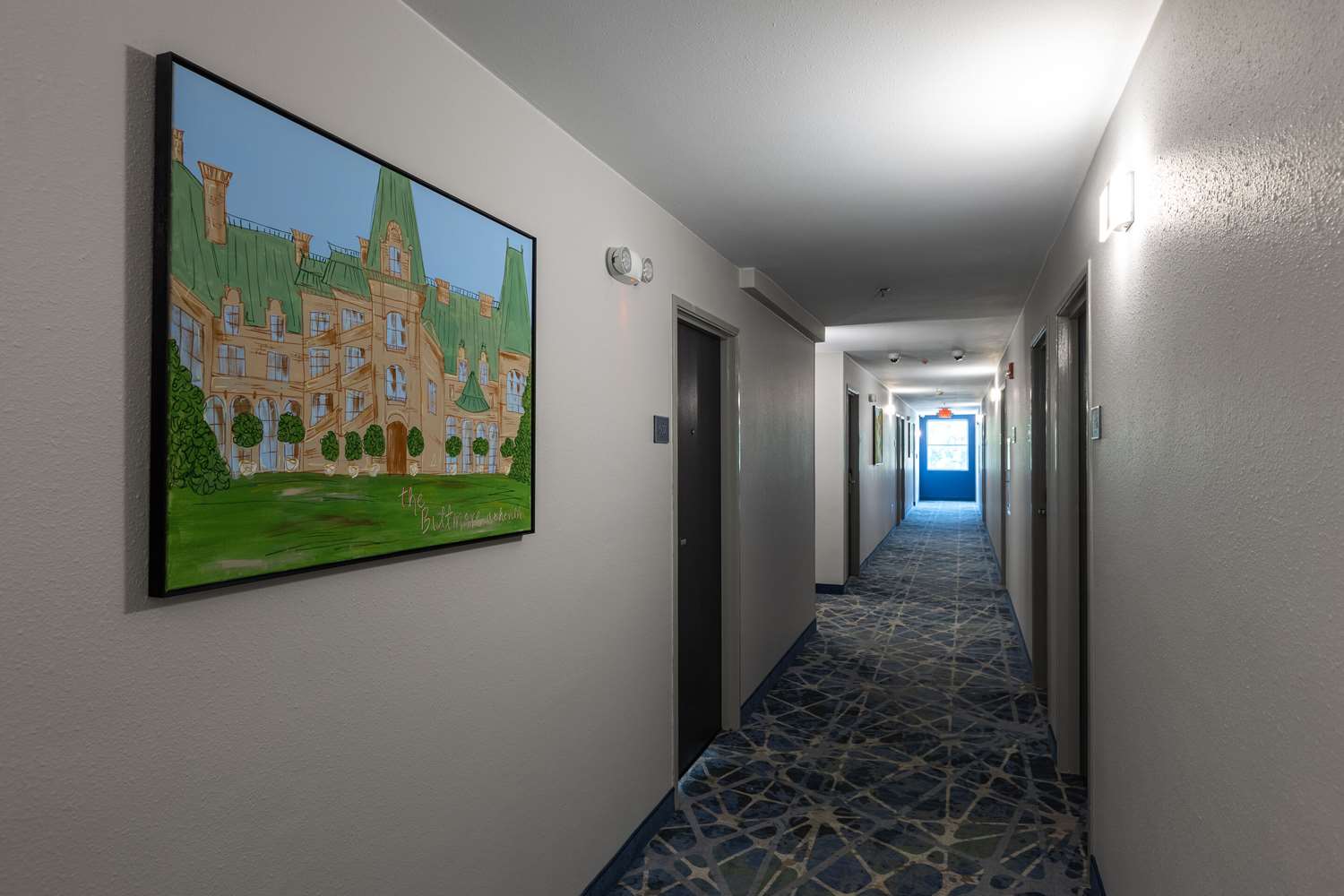 Rodeway Inn & Suites Near Outlet Mall - Asheville 23/30