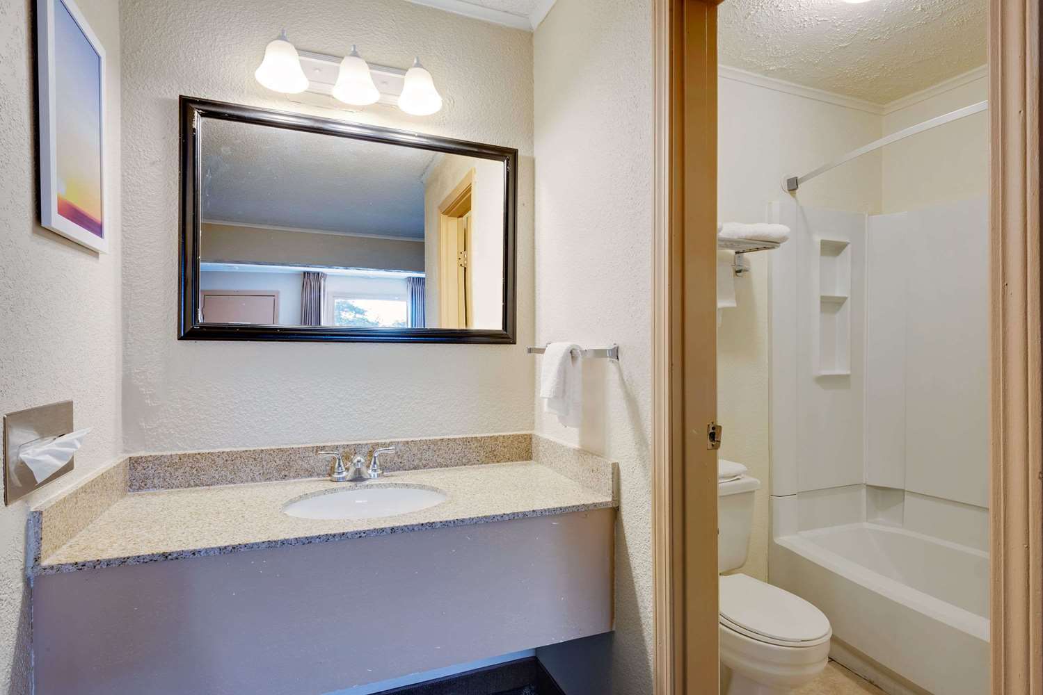 Days Inn by Wyndham Fairmont 7/8