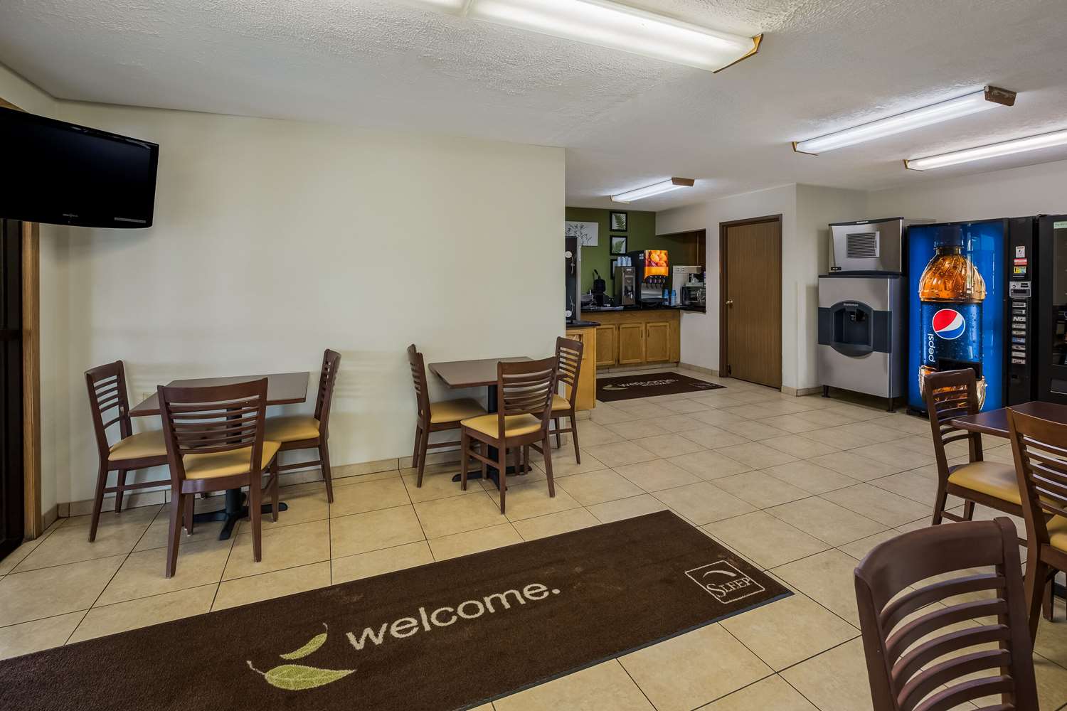 Sleep Inn Bolivar, OH 33/50