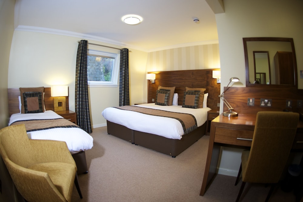 NEVIS BANK INN HOTEL 4/29