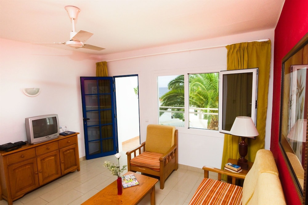 Parque Tropical Apartments 20/28