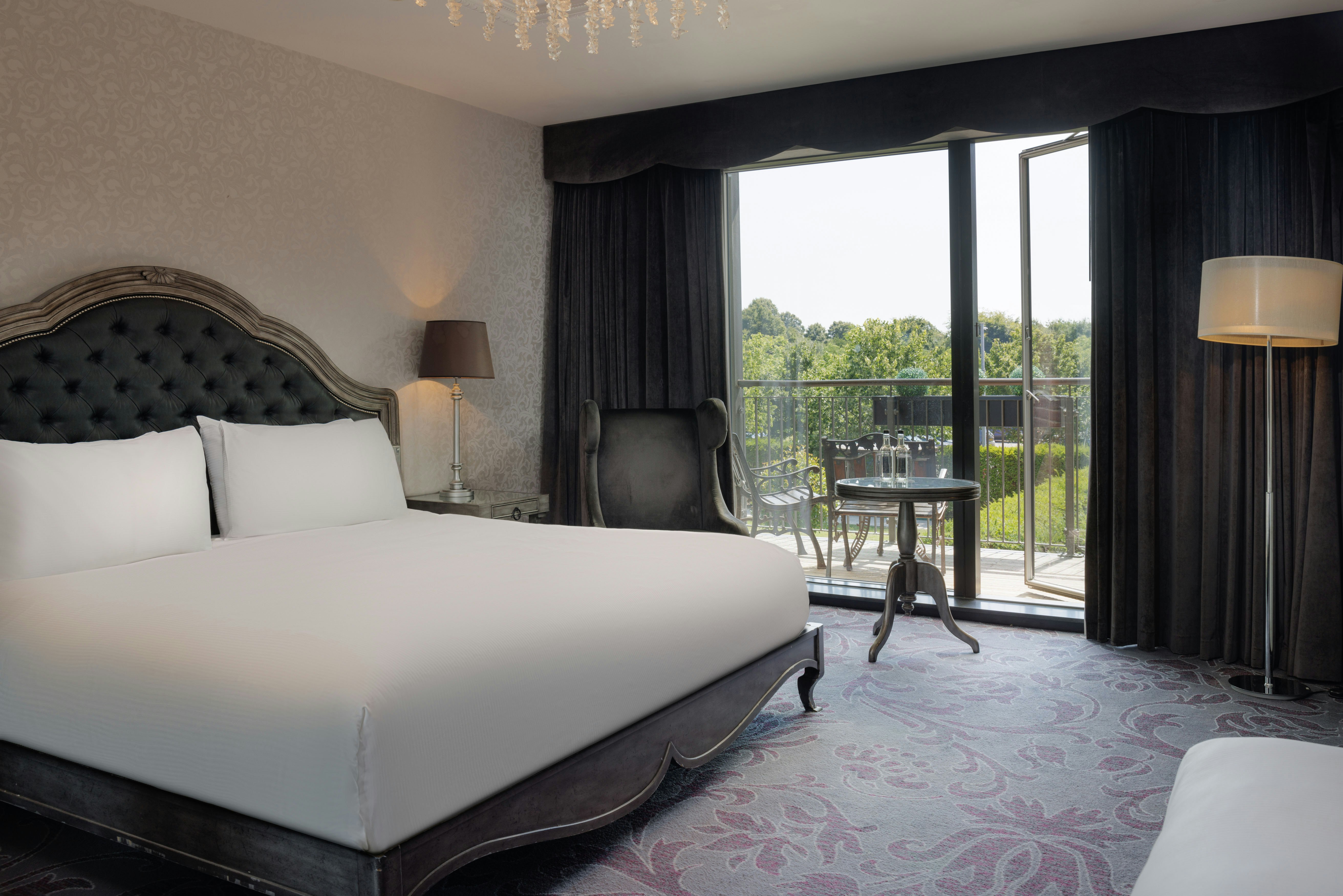 غرفة ديلوكس بسرير كينج وسرير كوين، Hilton London Syon Park 2/7