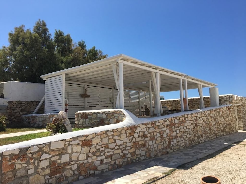 Paros Bay 8/64