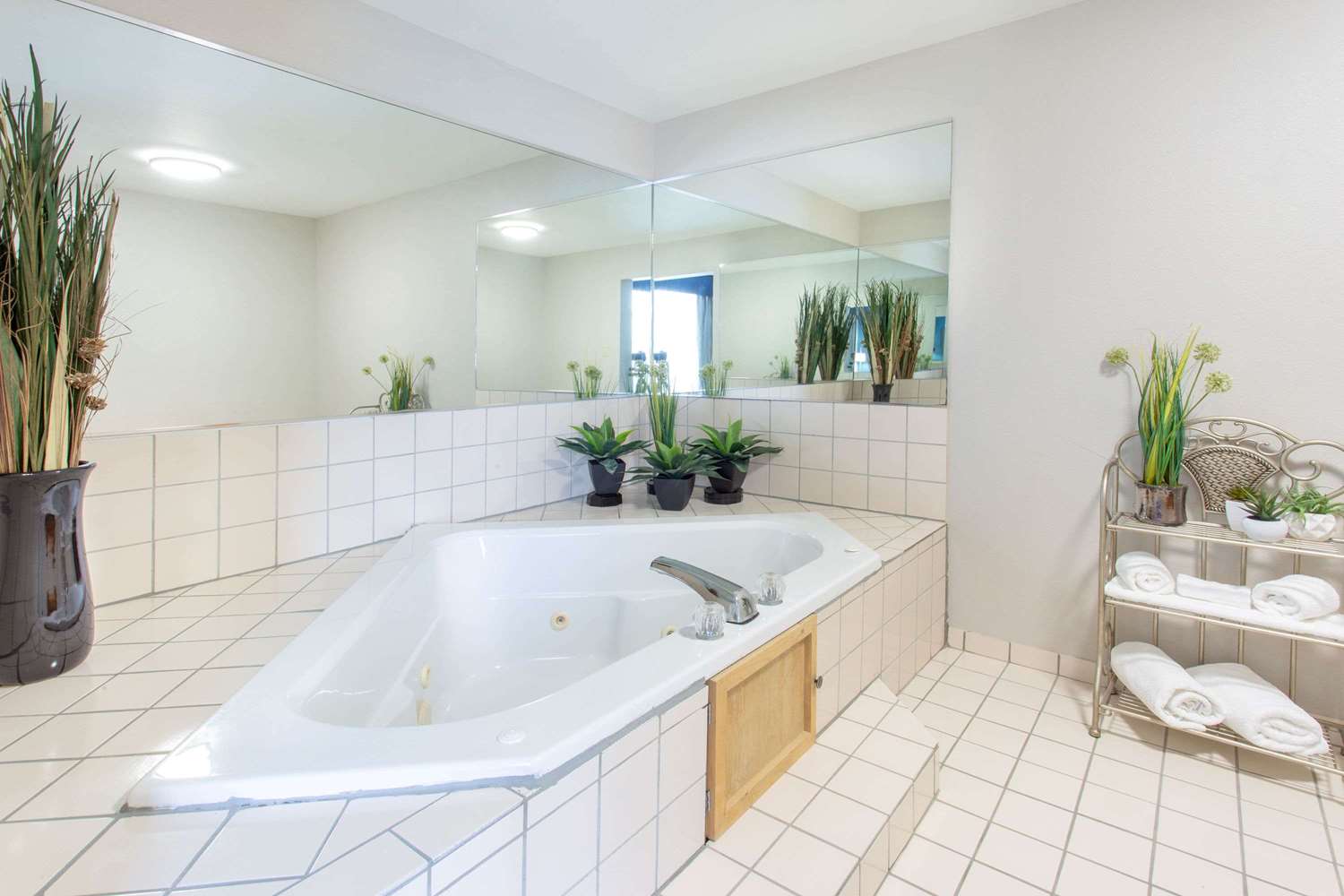 Wingate By Wyndham Indianapolis Airport Plainfield 17/17