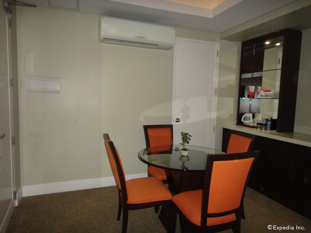 Harolds Hotel Cebu 42/48