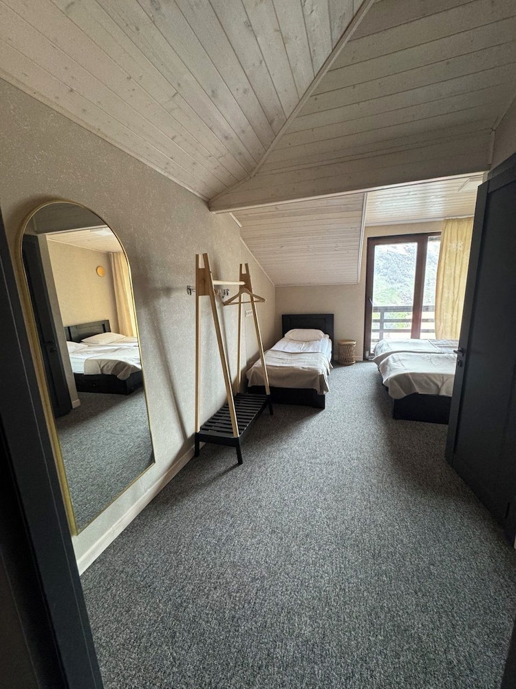 Hotel Goodaura 51/74