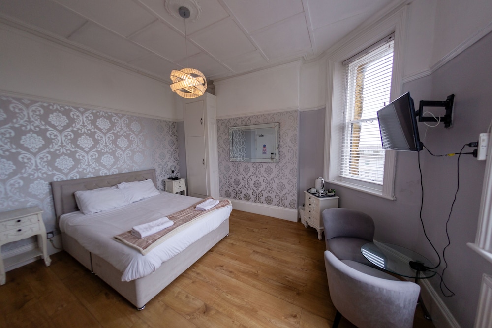 The Highlands Inn 13/50