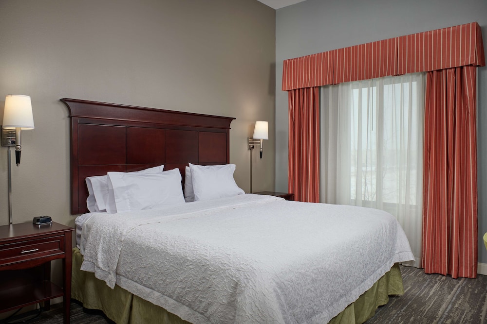 Hampton Inn & Suites Denver/Highlands Ranch 22/82