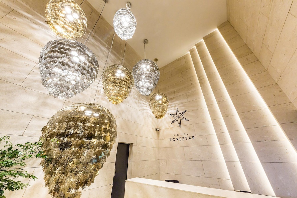 Forestar Hotel 2 24/38