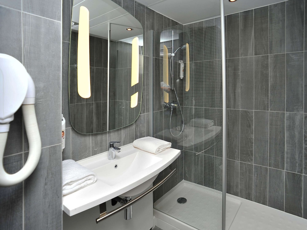 IBIS LYON CENTRE 65/66