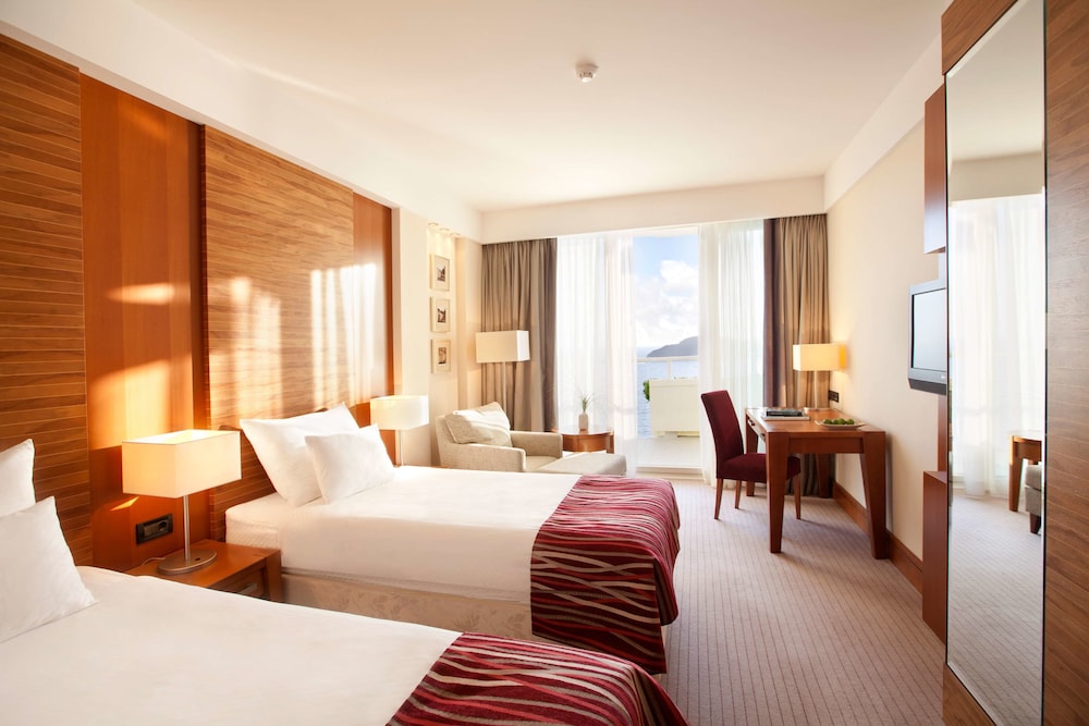 Croatia Hotel 22/80