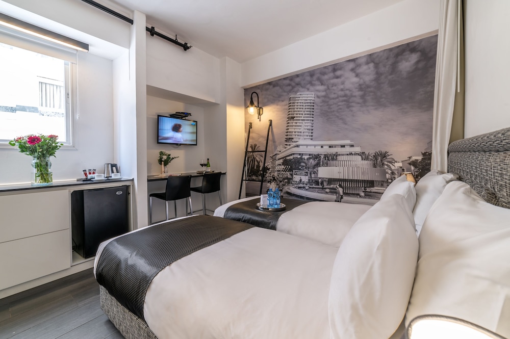 CLASSIC, TWIN BEDS