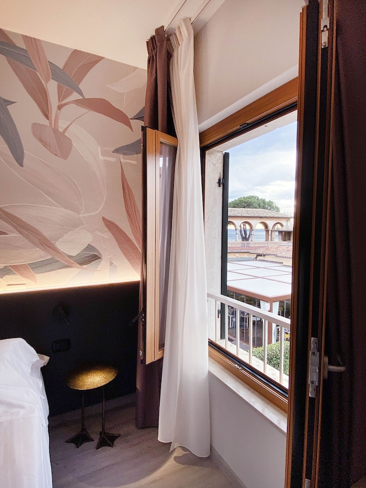 Hotel Astoria 20/50