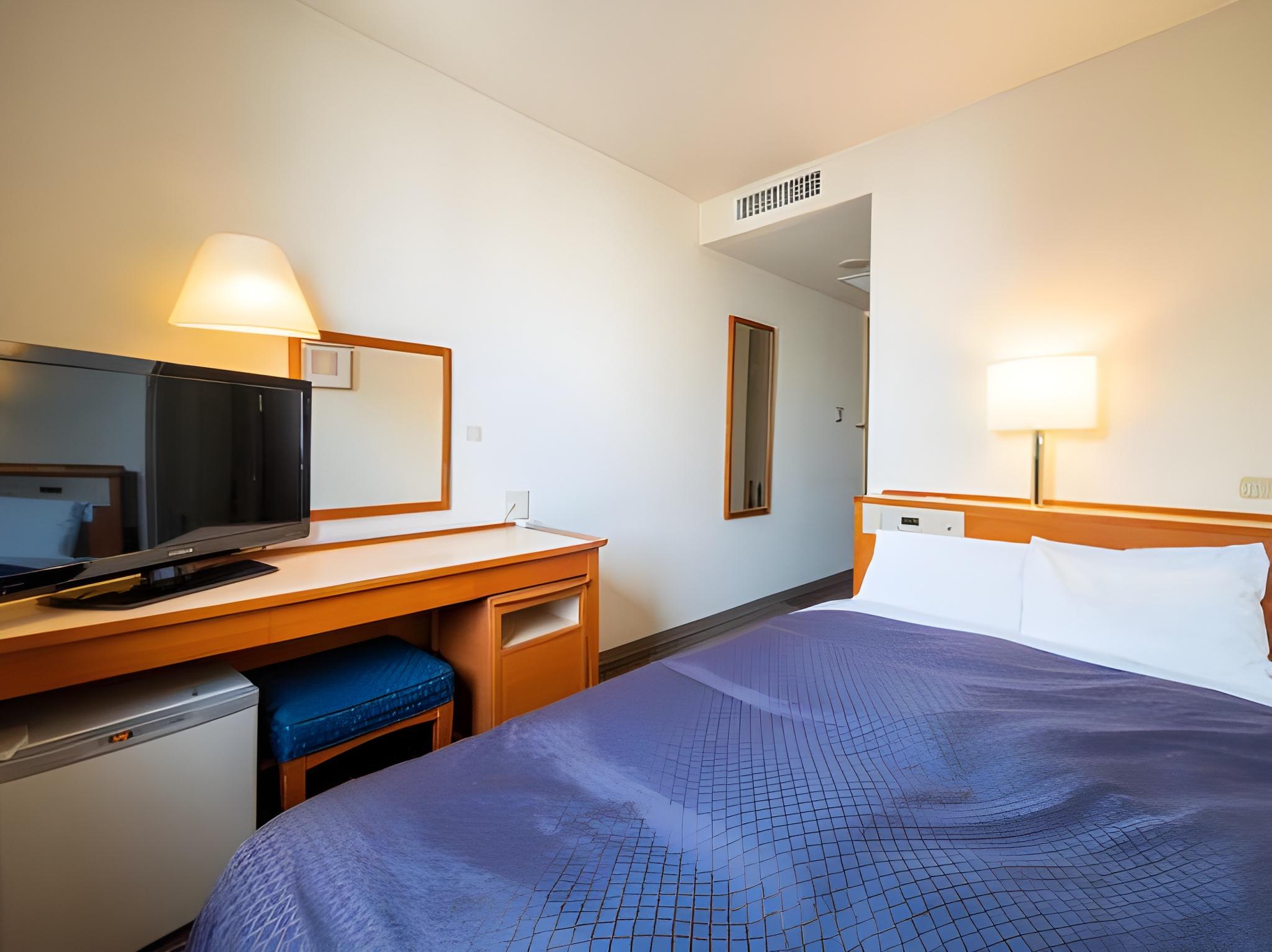 Semi Room, Adjoining, Semi Double Bed