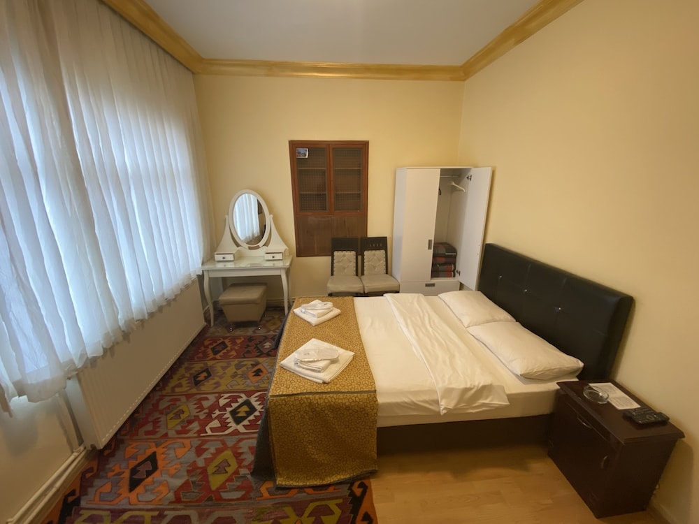 Mehmet Bey Hotel 25/70
