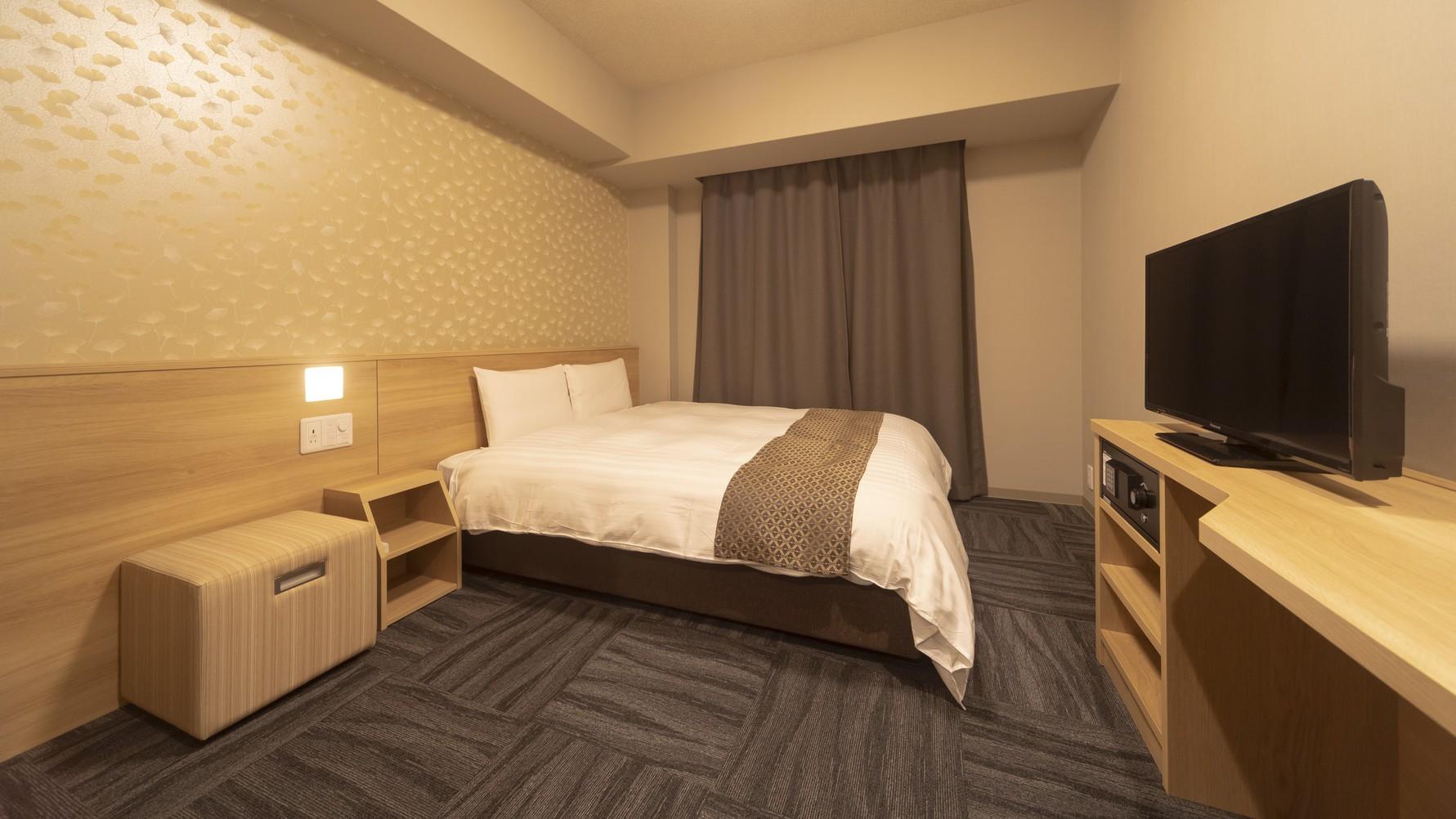 Standard, Queen Bed
