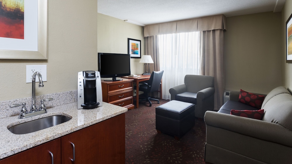 Holiday Inn Cincinnati-Riverfront 37/58