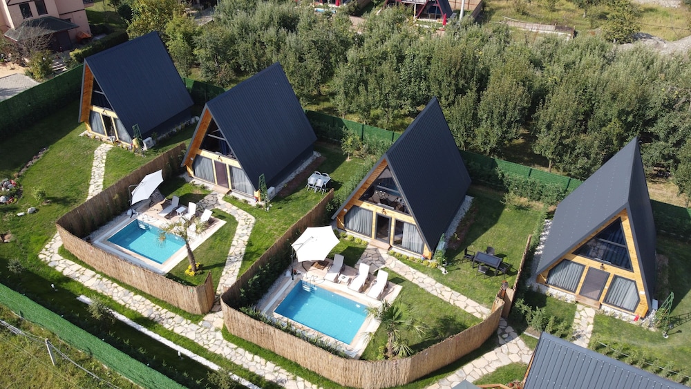Teona Kartepe Bungalov 30/35