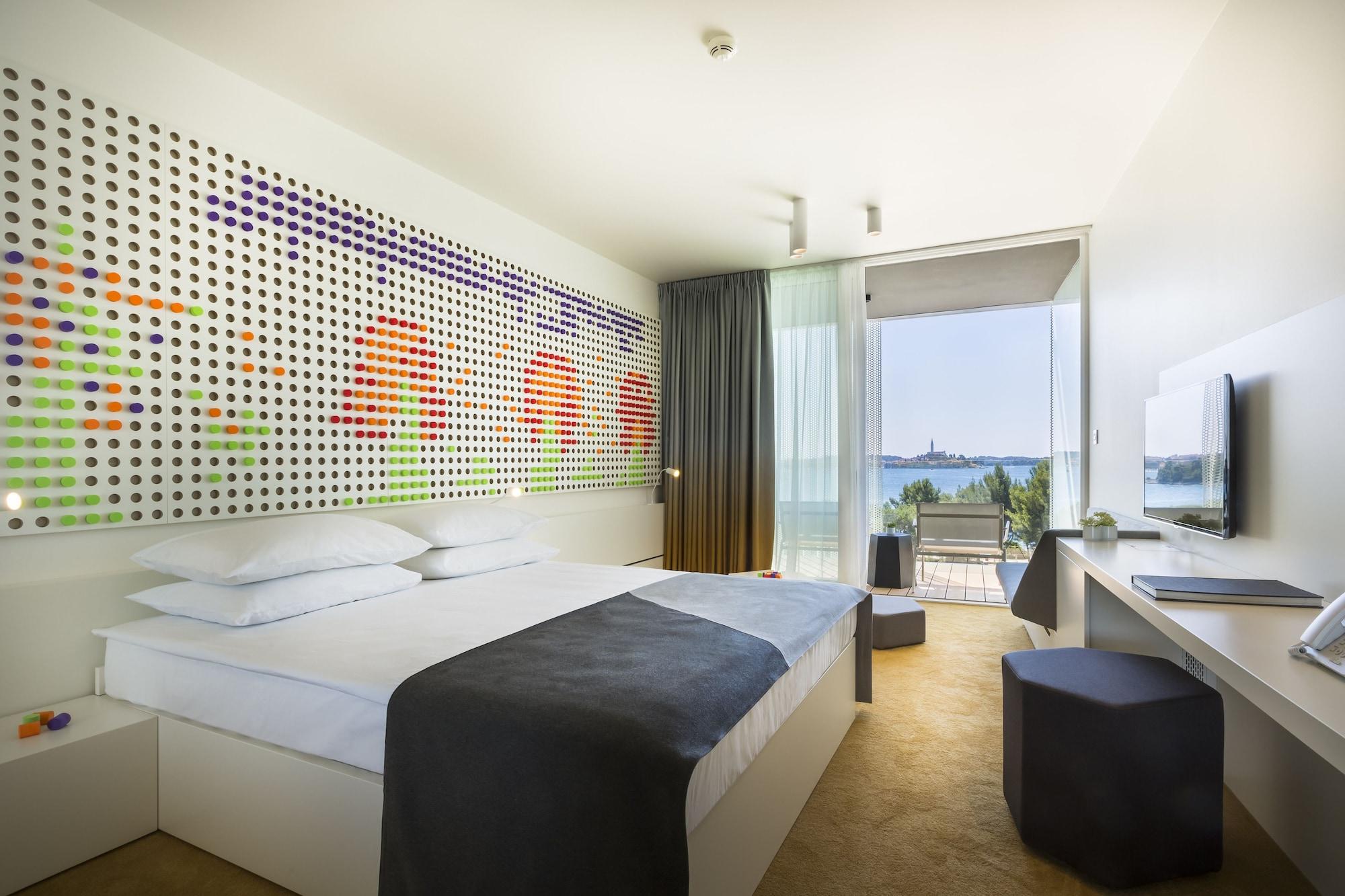 Standard, with Extra Bed, Sea Side, Balcony