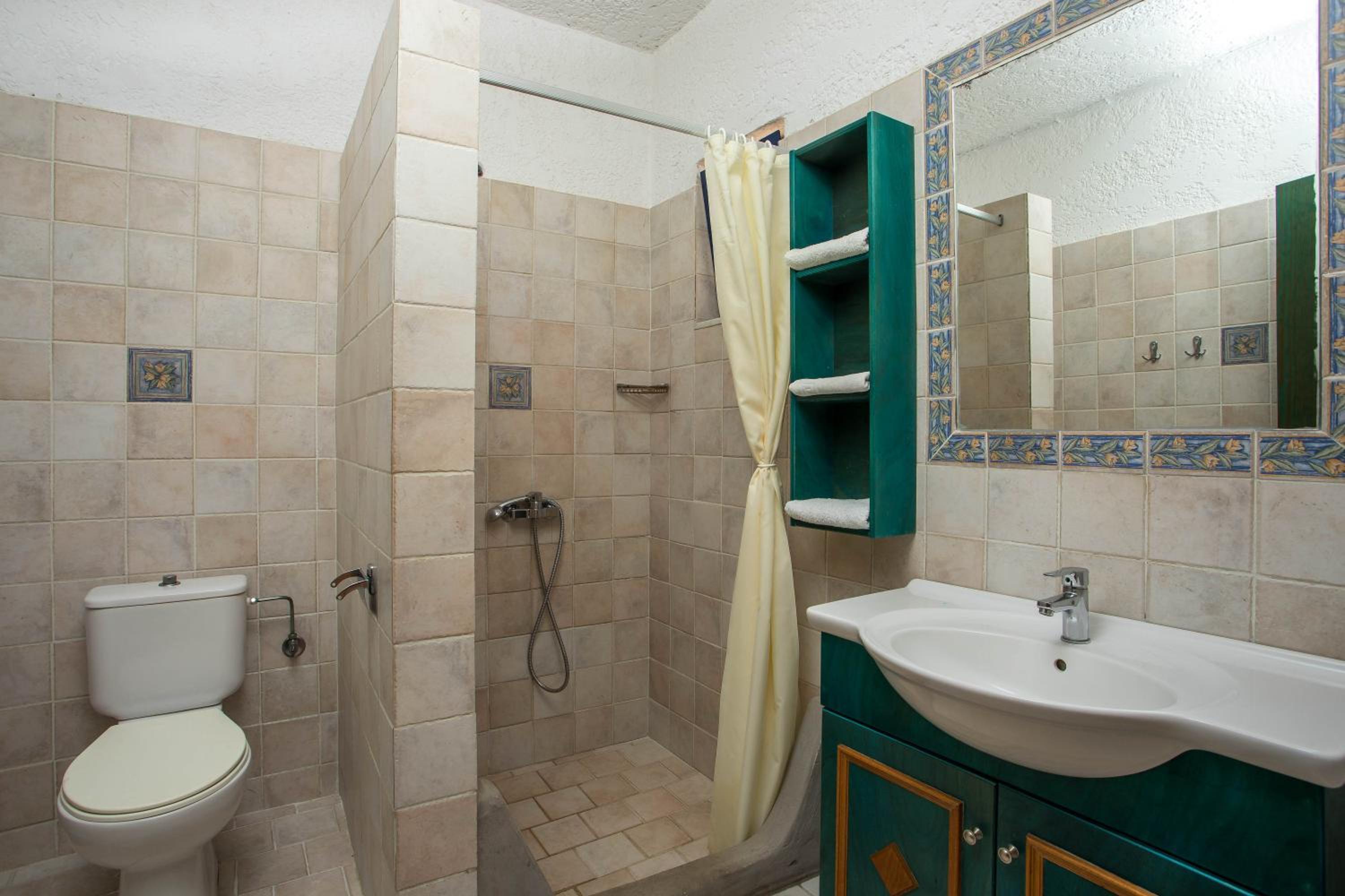 Ilidi Rock Apartments 53/55