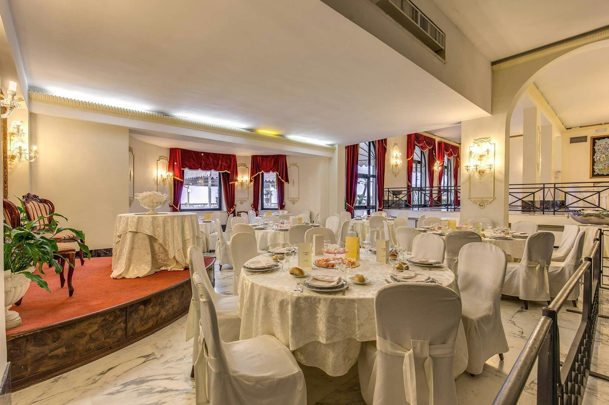Hotel Castel Vecchio 30/48