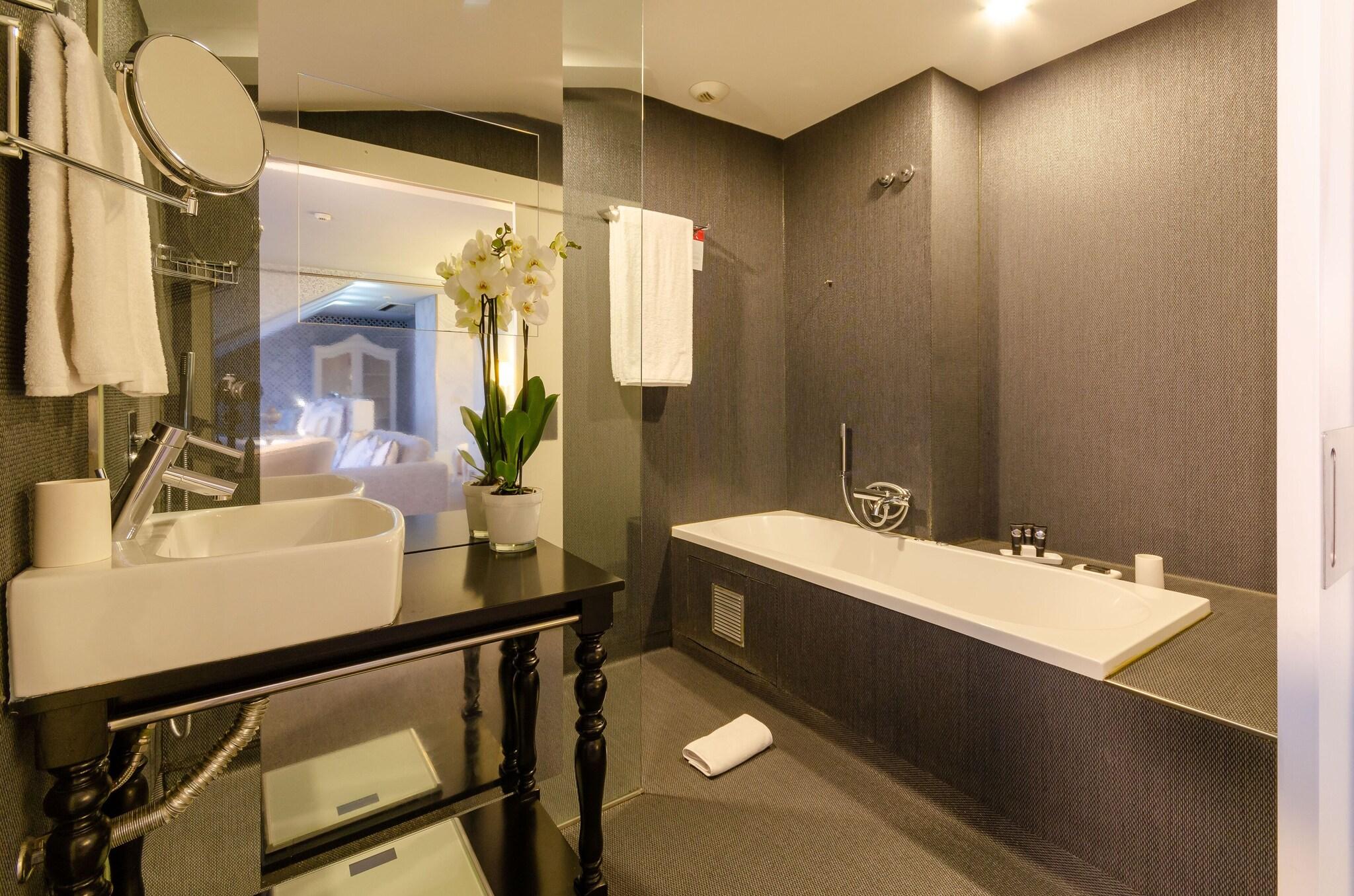 جناح، Lx Boutique Hotel 2/2