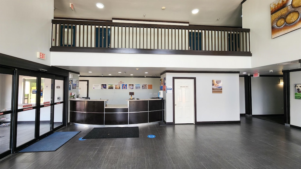 Motel6 Ennis, TX 9/66