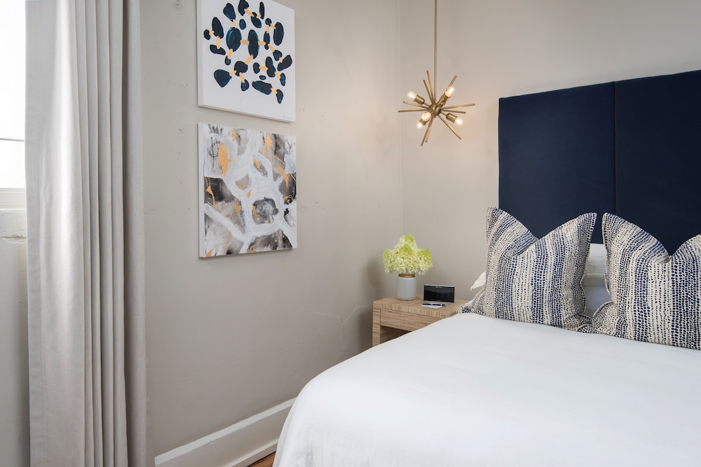 The Stricklin Hotel 13/33