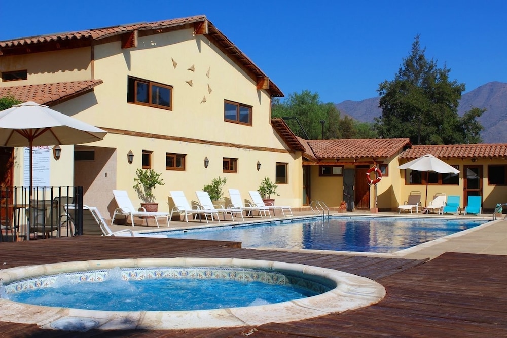 Howard Johnson by Wyndham Rinconada De Los Andes 2/30
