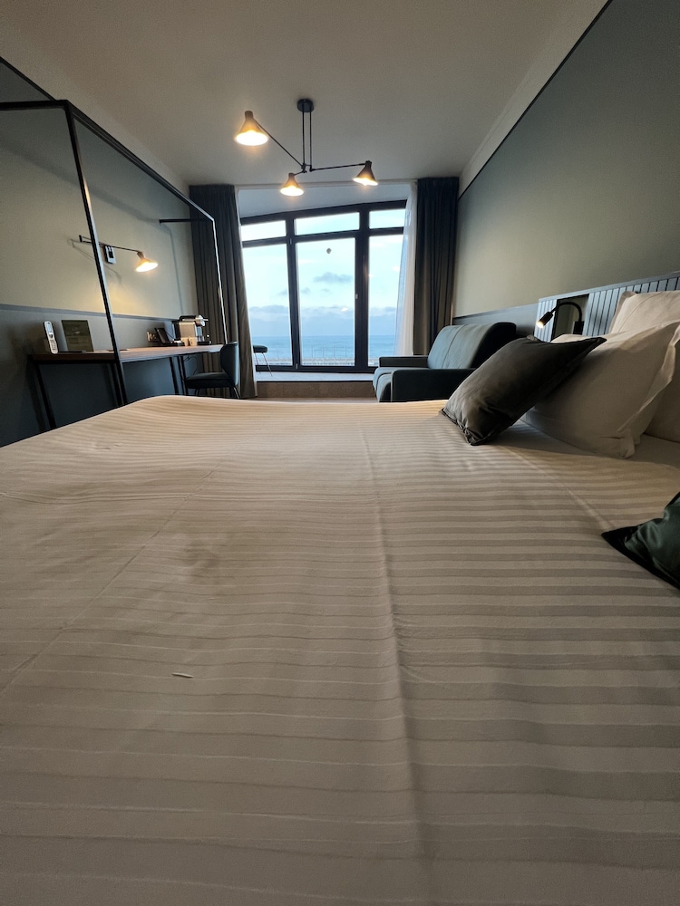 GRAND HOTEL DU CASINO DE DIEPPE 8/31