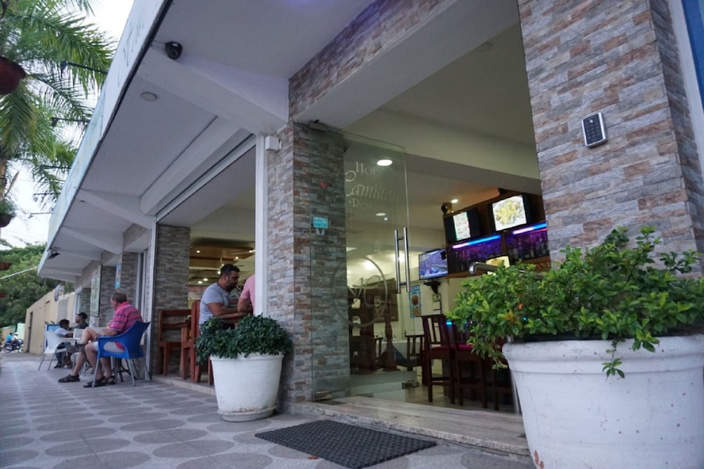 Hotel Restaurant Hamilton Beach Resort 3/66