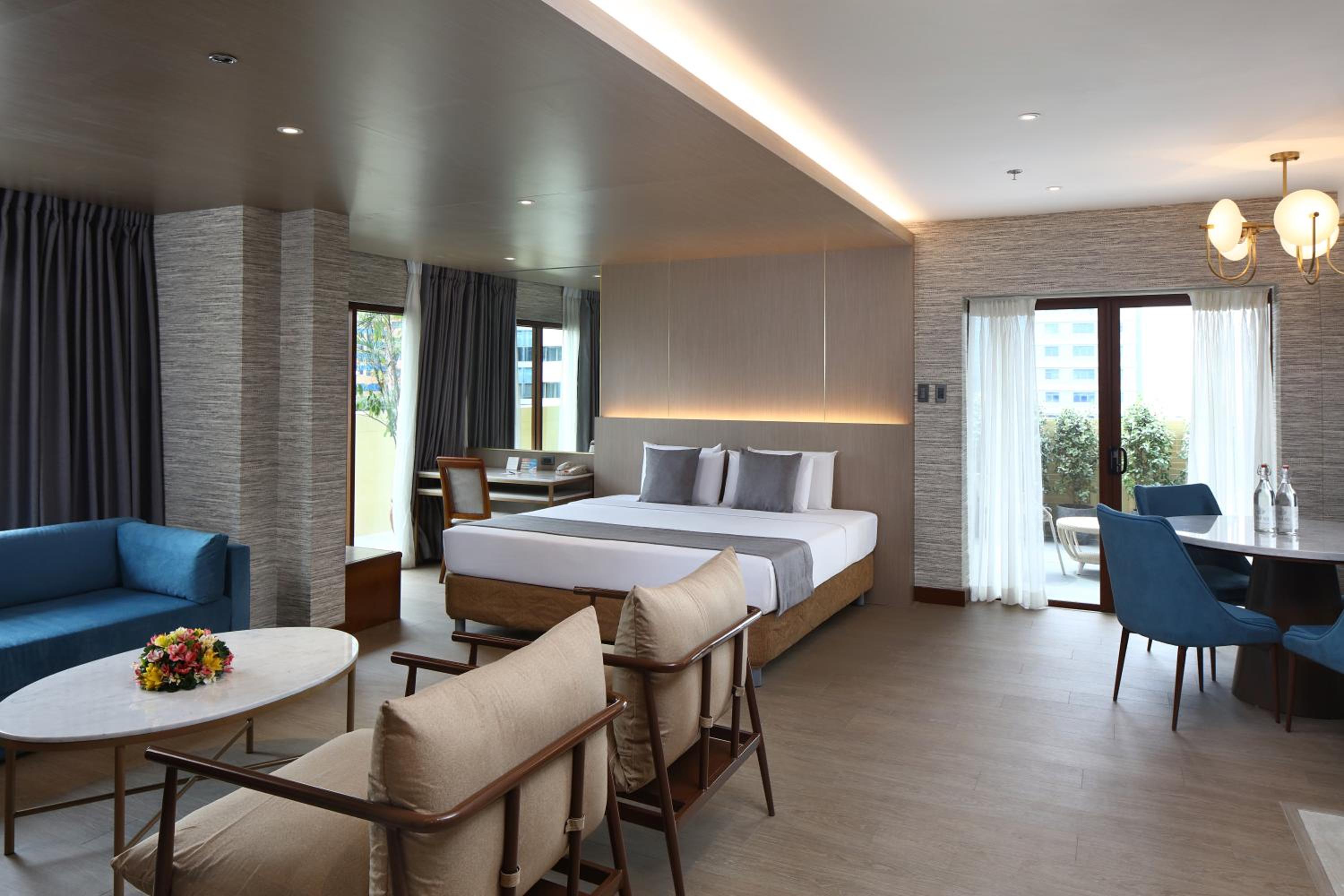 Penthouse Suite, Queen Bed