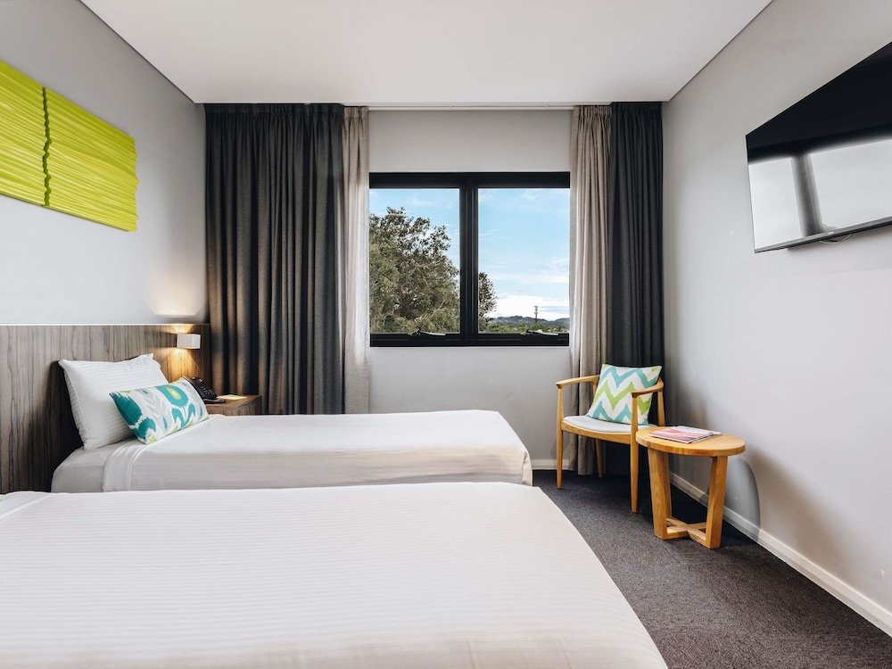 Ibis Styles The Entrance 16/50