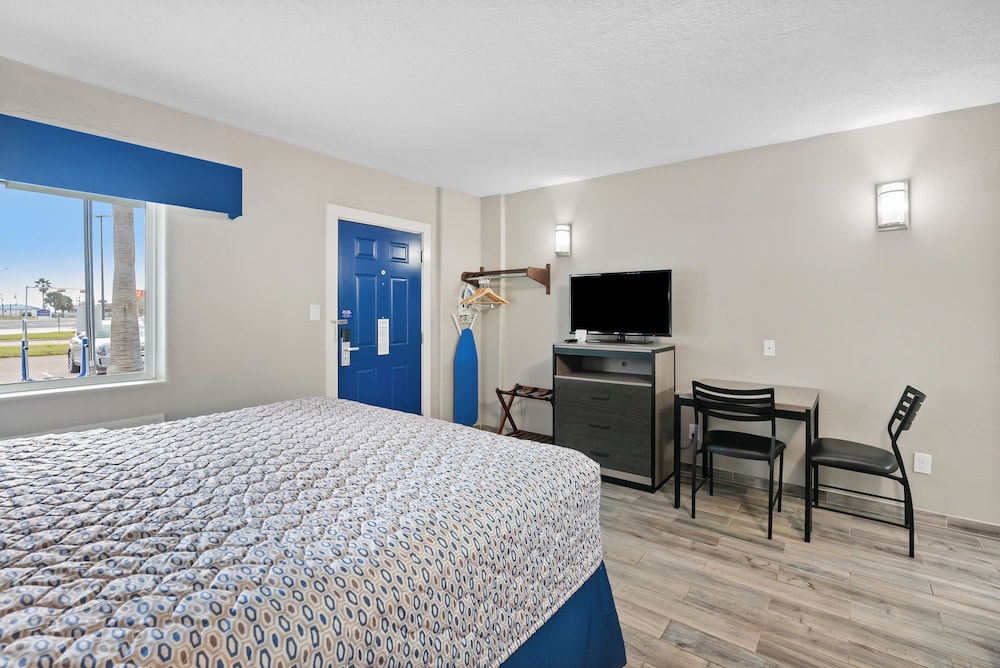 غرفة قياسية بسرير كينج بمطبخ صغير لذوي الإعاقة، Blue Wave Inn 4/10