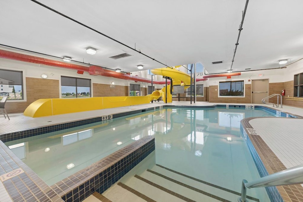 Home Inn and Suites Lloydminster 25/50