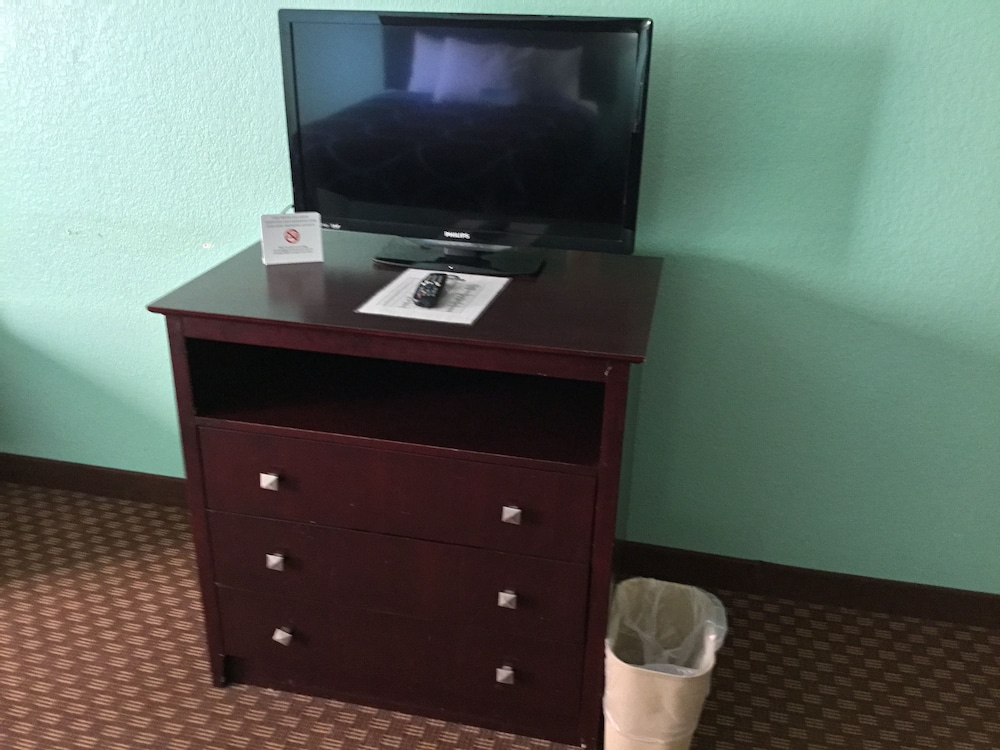 Days Inn By Wyndham Kemah 32/56