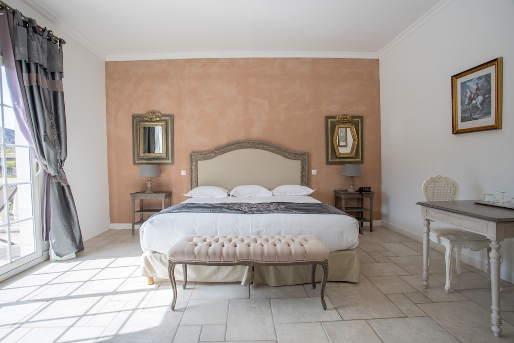 DOMUS SELECTA CHATEAU DE FLOURE 7/57