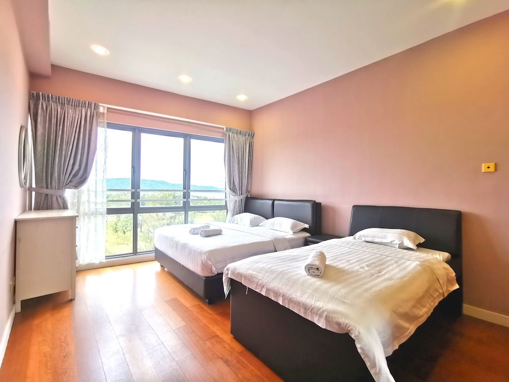 Sunset & Seaview Vacation Condo City Centre @ IMAGO Shopping Mall 17/52