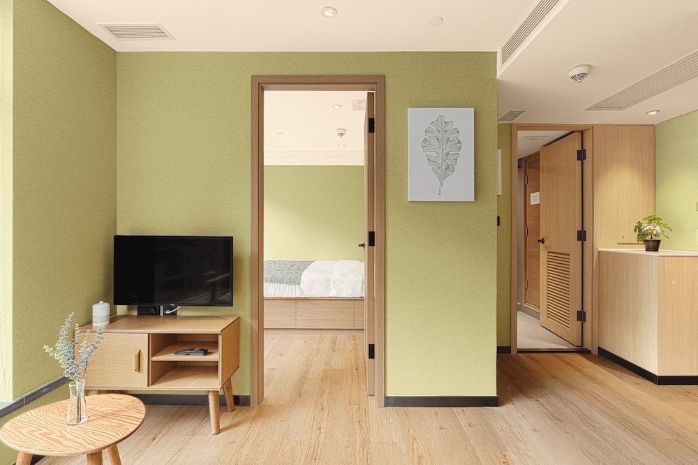 Urbanwood Ap Lei Chau 55/61