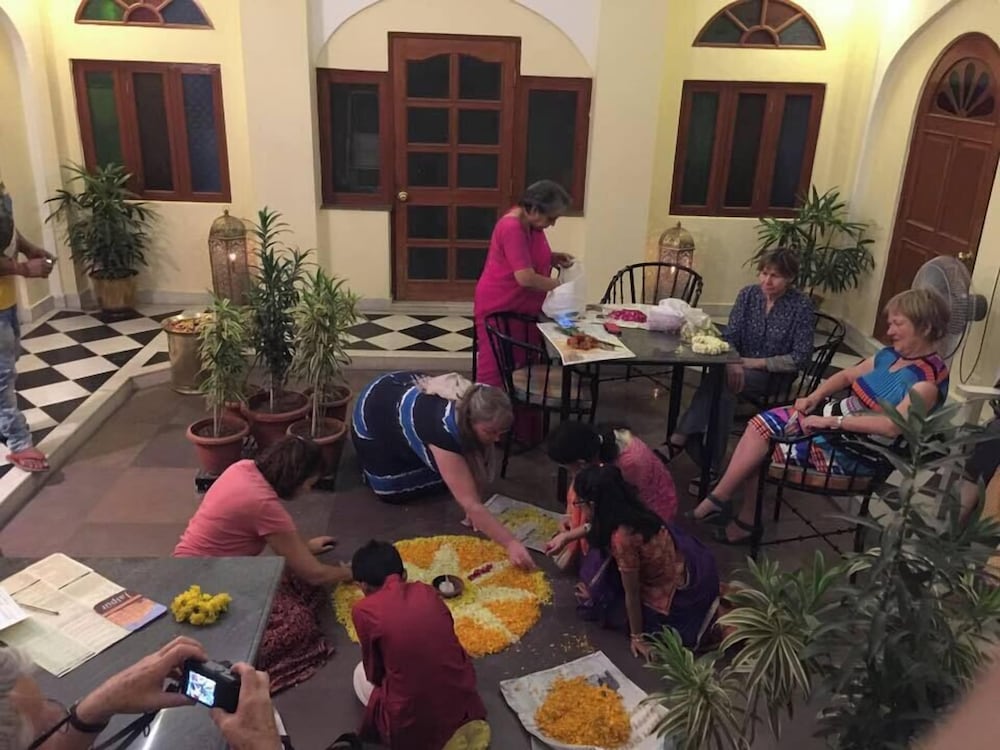 Khatu Haveli 38/61