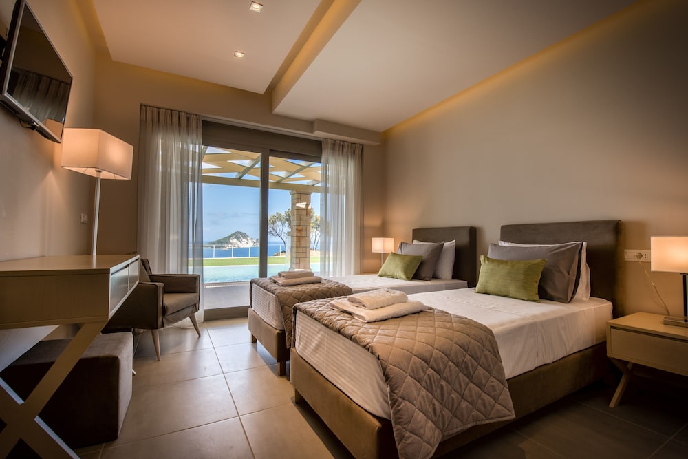 Artina Luxury Villa 7/50