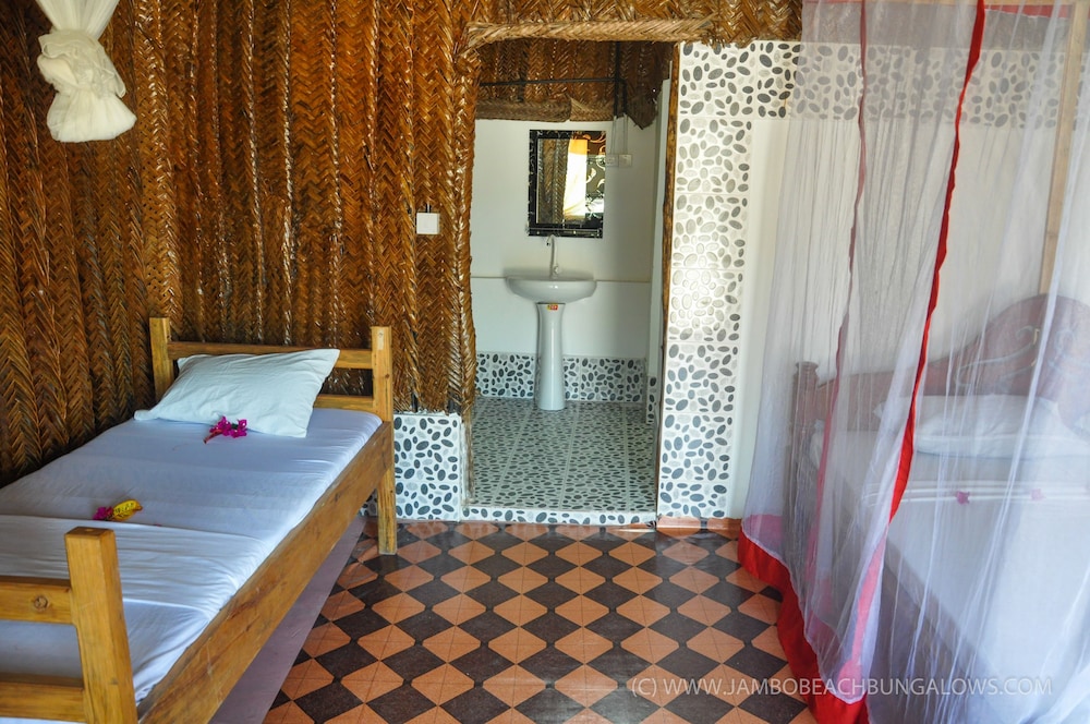 Jambo Beach Bungalows - Hostel 19/50
