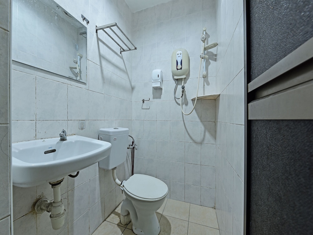 OYO 44036 Hotel De Perdana Hill 32/34