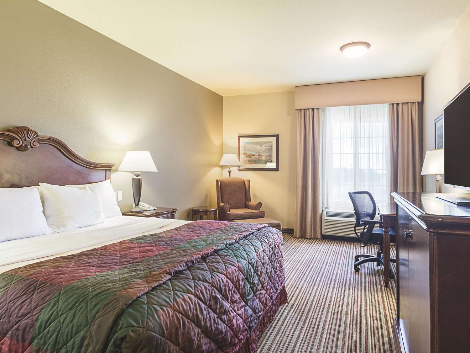 La Quinta Inn & Suites by Wyndham Trinidad 18/61