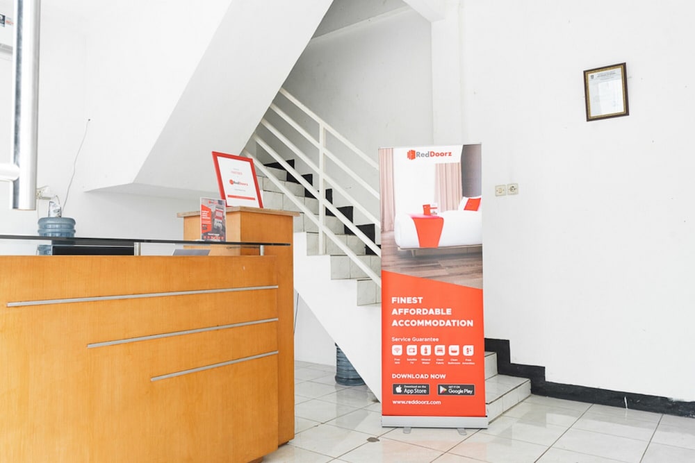RedDoorz Syariah near Jatisampurna Hospital 7/17