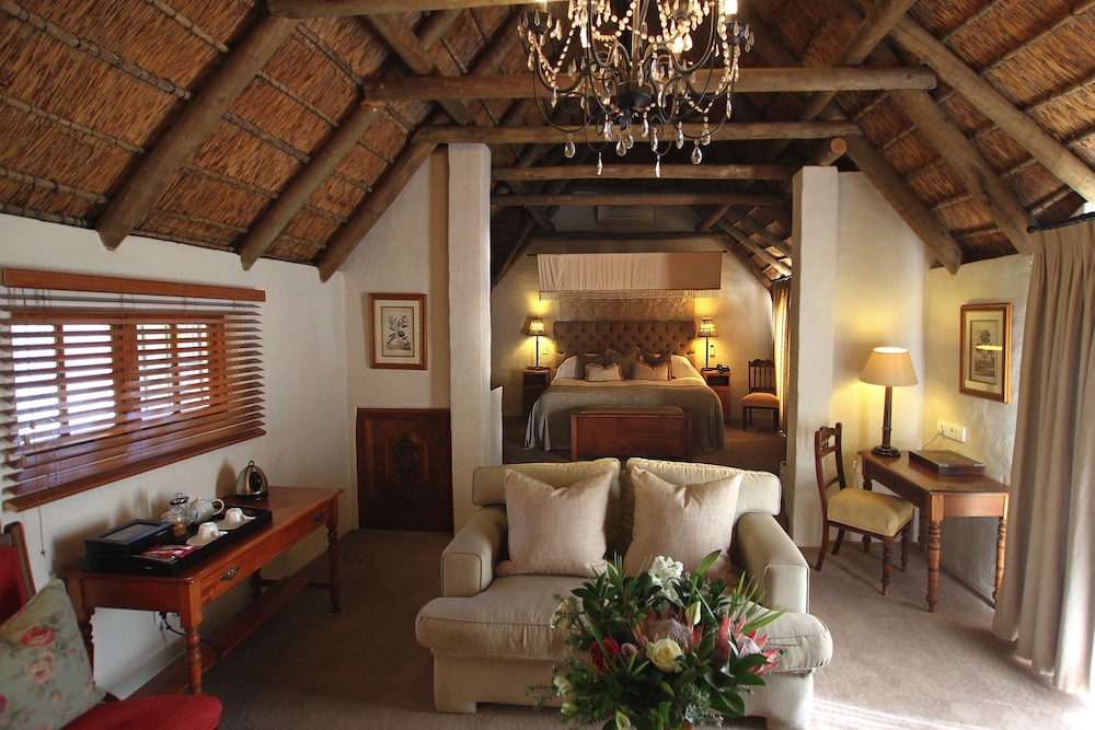 Hunter S Country House 25/33