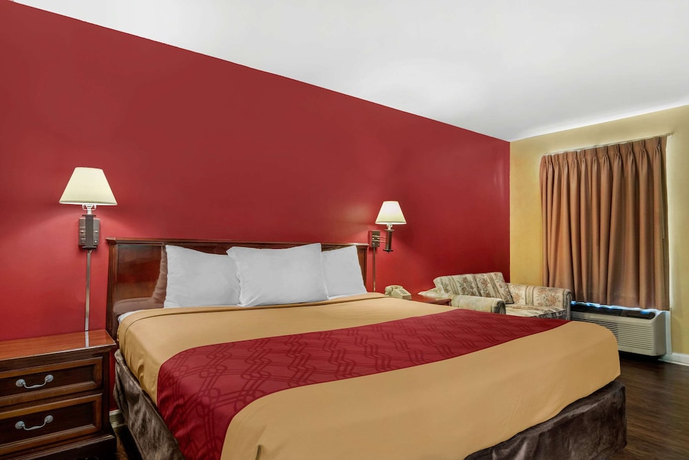 غرفة قياسية بسرير كينج للمدخنين، Econo Lodge Union City - Atlanta South 2/6